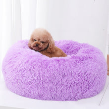 Laden Sie das Bild in den Galerie-Viewer, Flauschiges Bett
